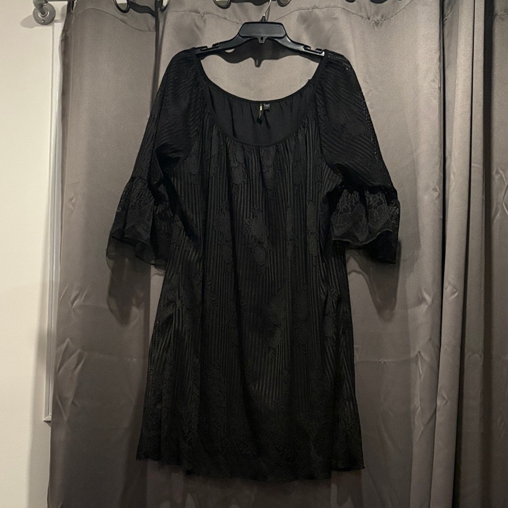 Stylish Black Dress with Ruffled Sleeves